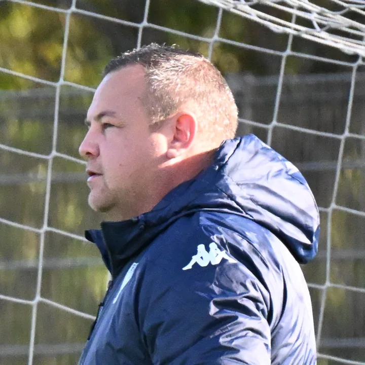 Portrait de Julien Beaufils, éducateur diplômé UEFA B